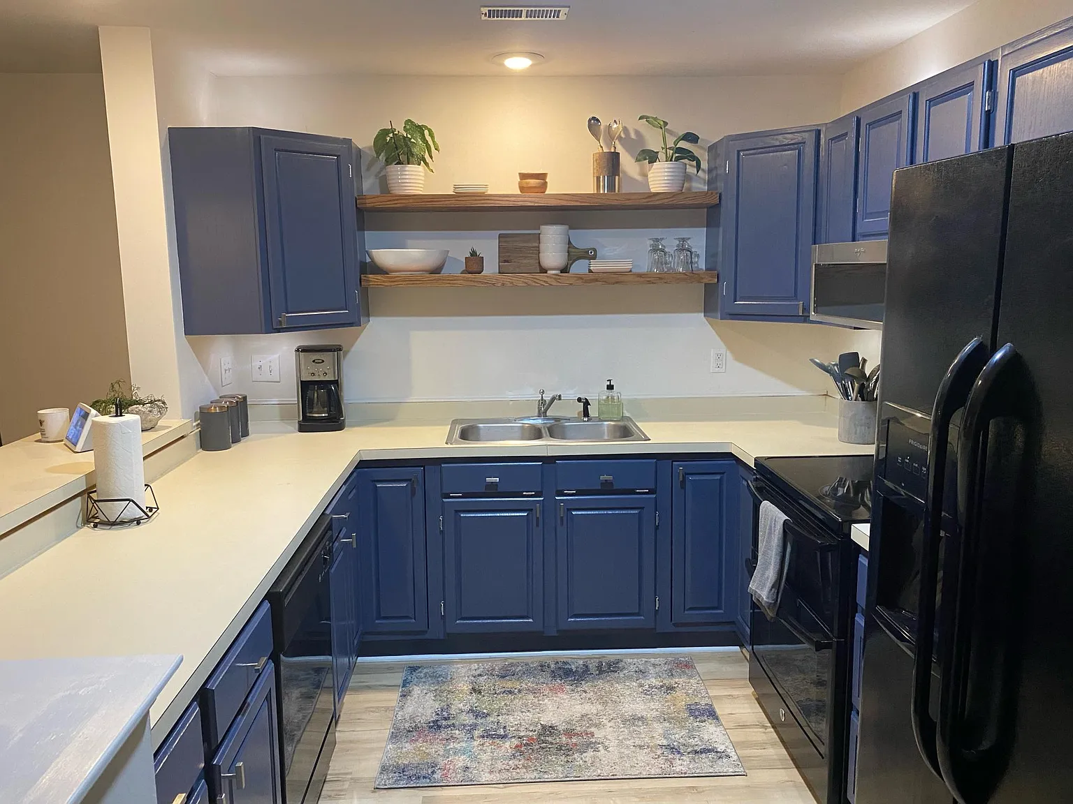834 Southwest Dr — Photo 2