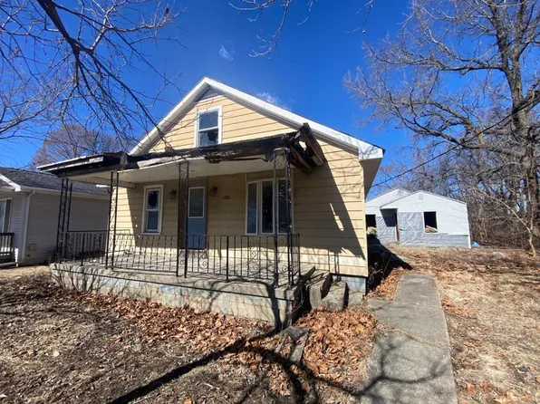 3121 E Carpenter St, Springfield, IL 62702