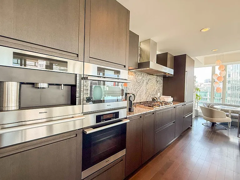 1011 Cordova St W #3007 — Photo 15