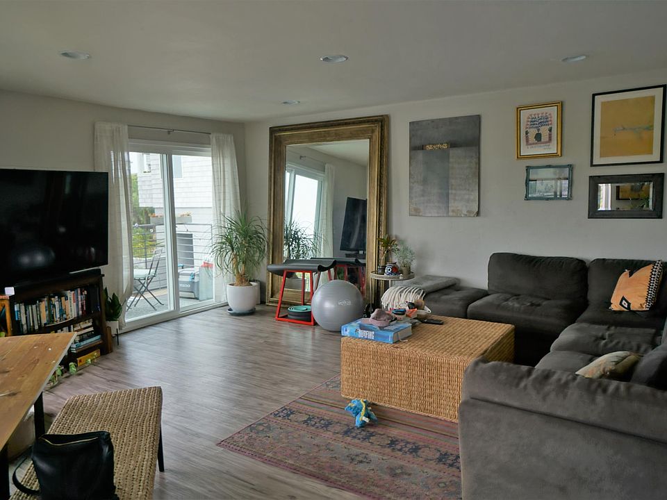 1st image of 3970 Crown Point Dr APT A