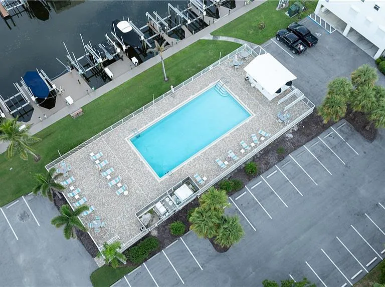 4371 Bay Beach Ln #313 — Photo 18