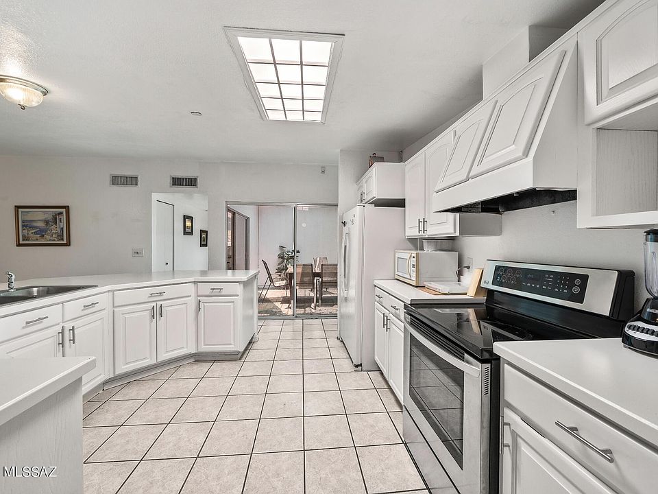1st image of 1200 W Chapala Dr