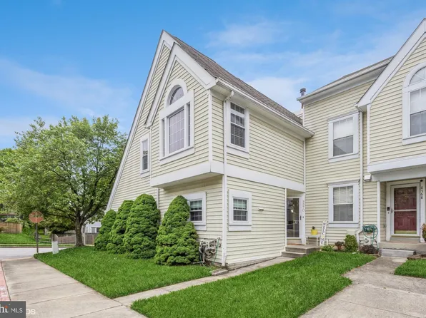 8570 Harvest View Ct, Ellicott City, MD 21043