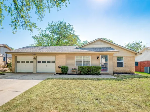 2504 Shady Meadow Dr, Bedford, TX 76021