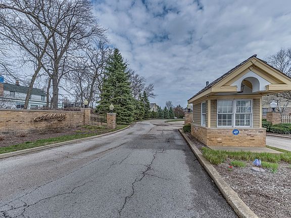 2nd image of 1825 Ashbury Ct