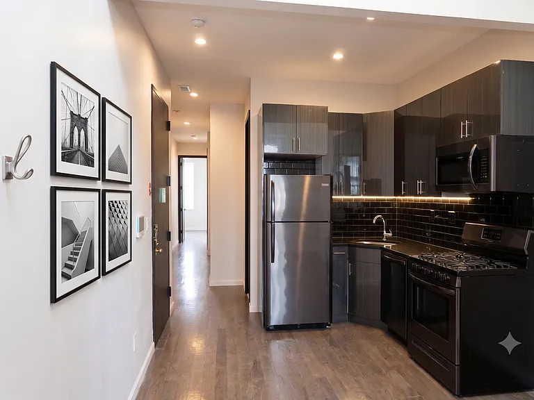 12 Saint Nicholas Ave #2LA — Photo 2