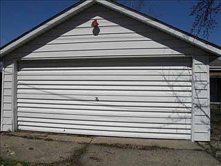 3rd image of 3022 Pleasant St