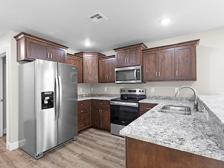 2331 S Willard Ave — Photo 7
