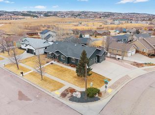 422 E Enchanted Pines Dr, Rapid City, SD 57701