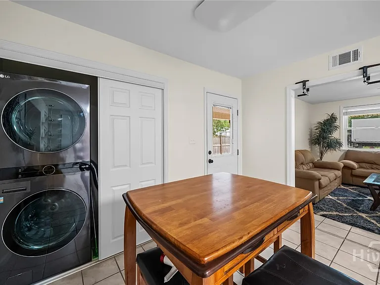 527 Red Oak Dr — Photo 26