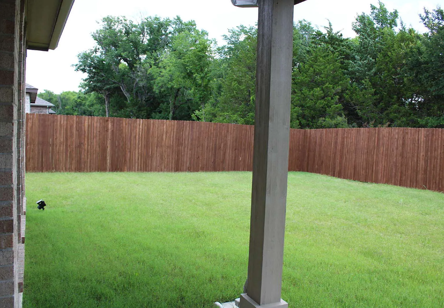 4 bed, 2.0 bath, 2021 sqft, $2,450 — Photo 4