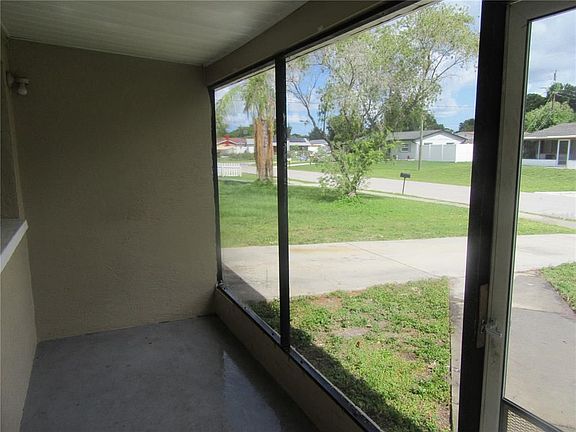 5th image of 9441 Park Lake Dr N