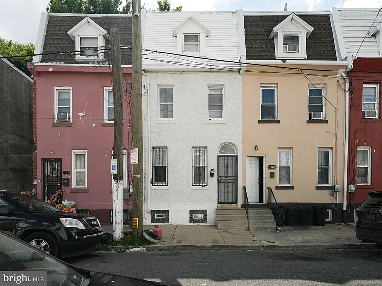 2166 N 7th St — Photo 2