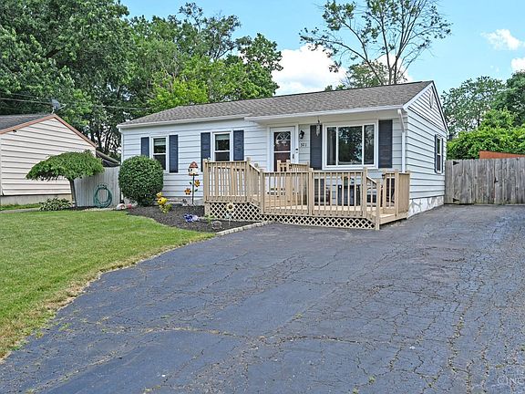 3rd image of 521 Denmark Dr