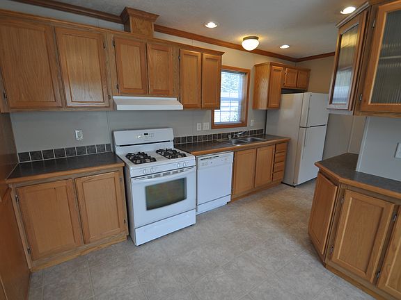 4th image of 105 Twin Lakes Dr