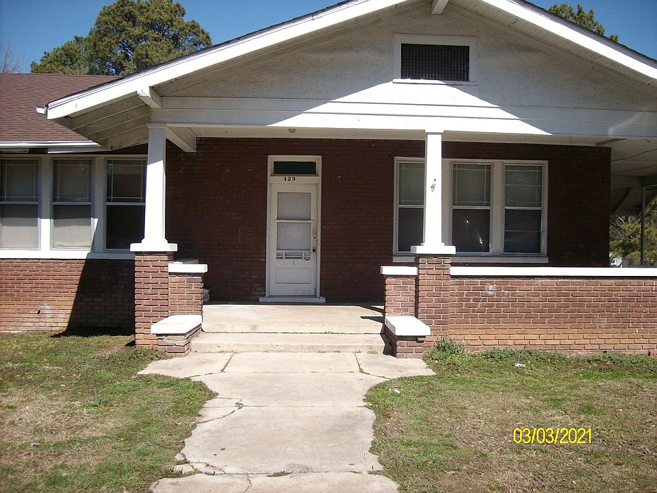 1st image of 123 E Forest Ave
