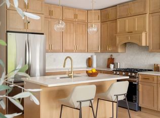 95 Addison St #PENTHOUSE 7, Boston, MA 02128