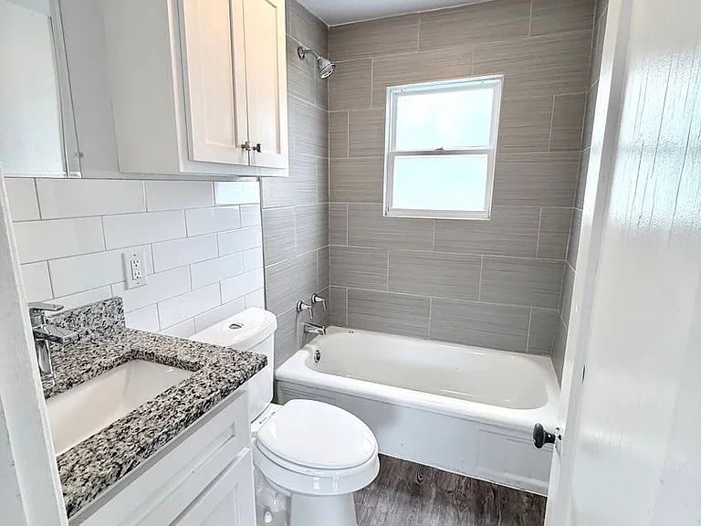 2832 N Woodward Ave — Photo 6