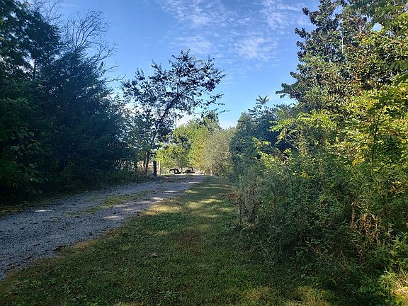4th image of 140 Mooresburg Springs Rd #A