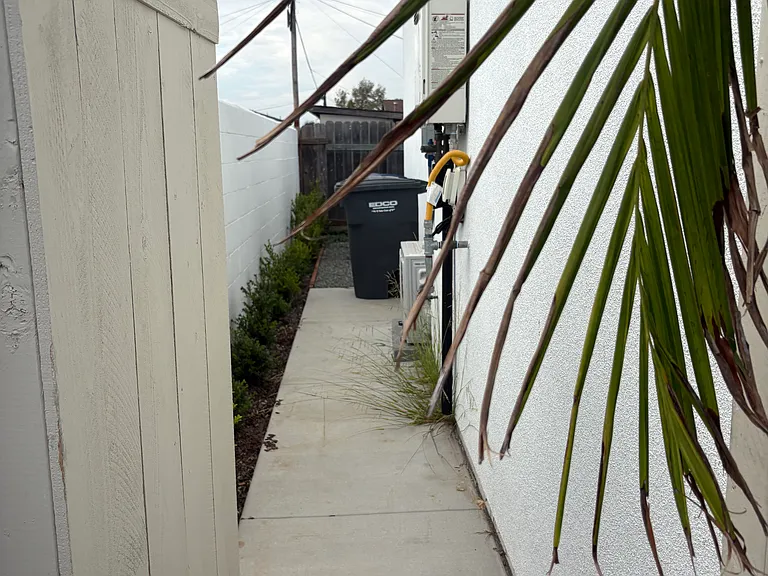 1226 Fern Ave #1 — Photo 5