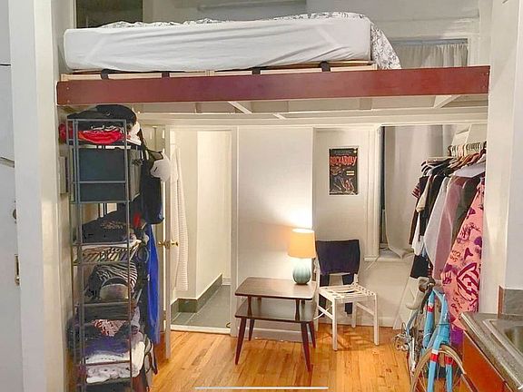 5th image of 29 Clinton St APT 4C