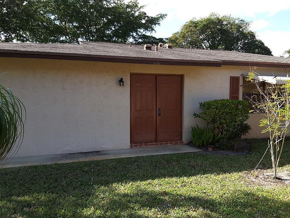 1st image of 1529 Palmland Dr