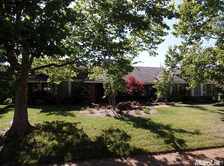1st image of 8246 Ardenness Dr