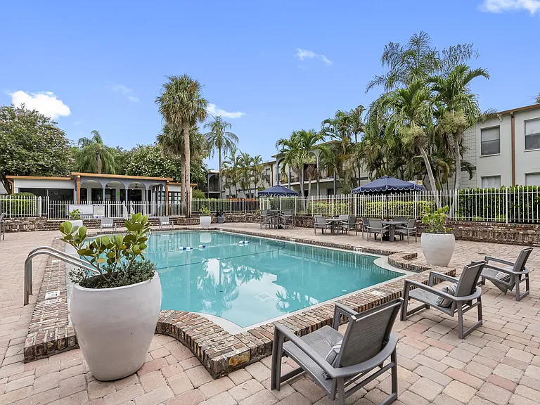 Westshore Palms at Kennedy — Photo 13