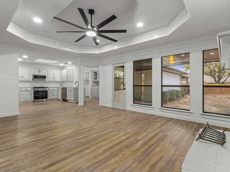 1503 Bellflower Dr — Photo 25