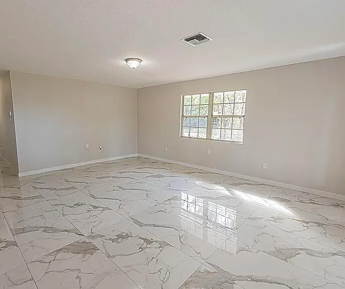 4 bed, 3.0 bath, 2015 sqft, $3,000 — Photo 4