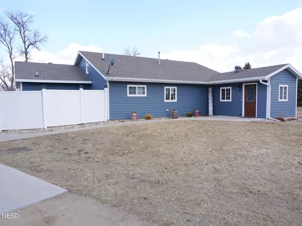 602 E Gerhold St, Castlewood, SD 57223