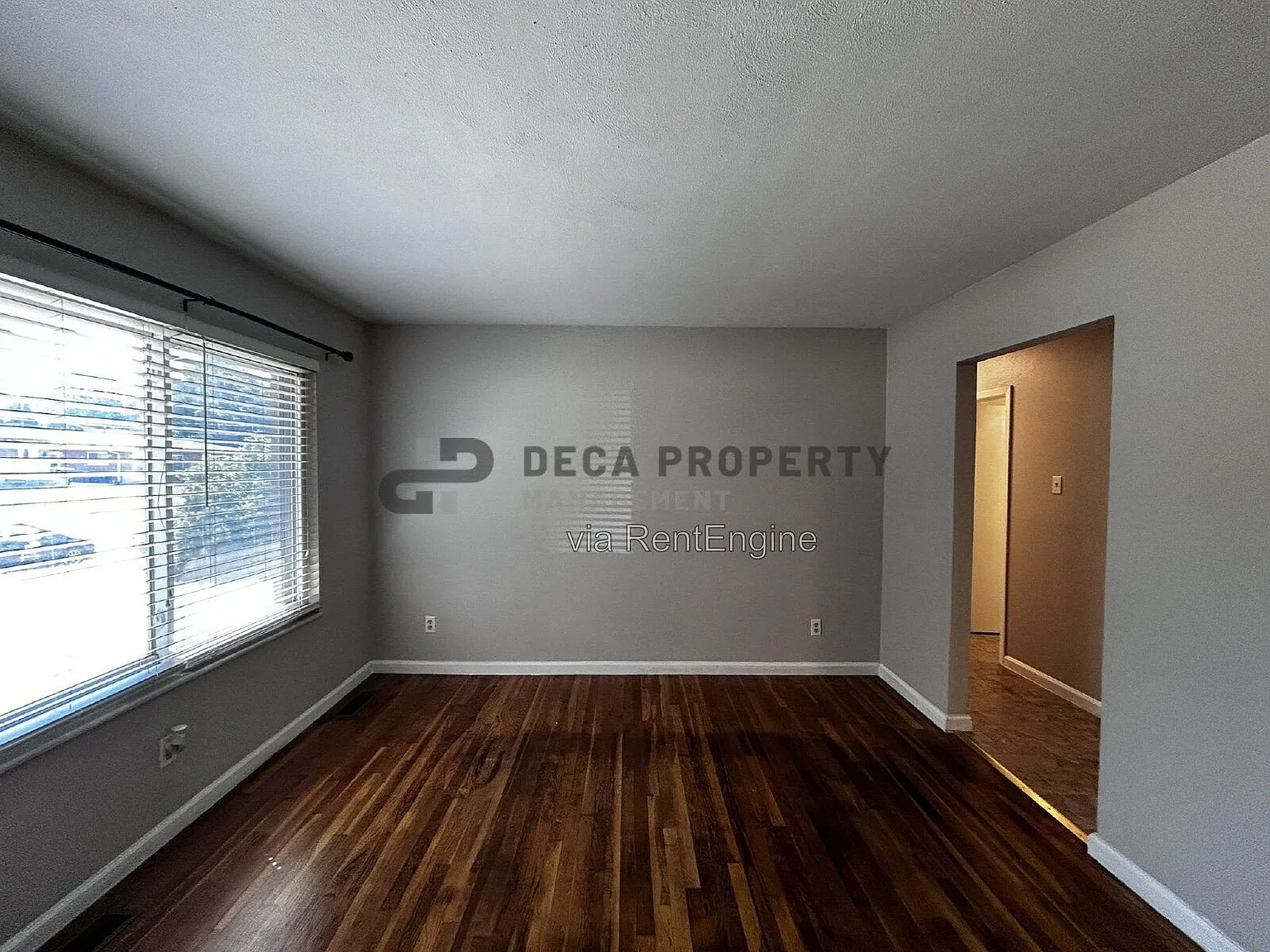2 bed, 1.0 bath, 750 sqft, $1,050 — Photo 2