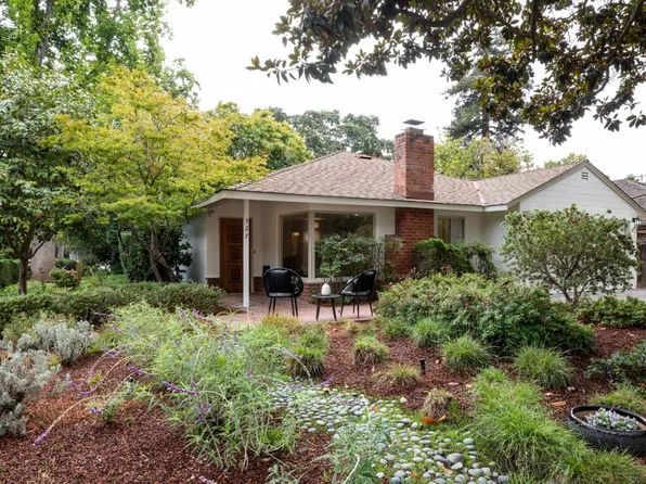 527 Rhodes Dr, Palo Alto, CA 94303