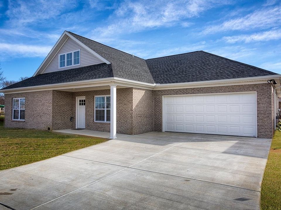 1st image of 10 Orleans Dr