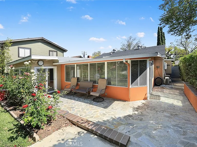 647 W Montecito Ave — Photo 21