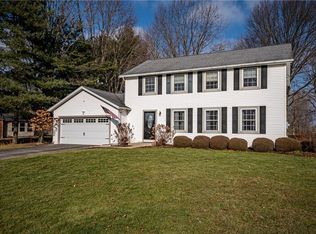16 Clubhouse Dr, West Middlesex, PA 16159