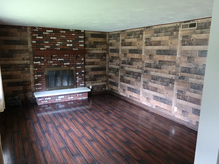 1637 Hanover St — Photo 15