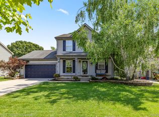 9124 Susan Cir, Newport, MI 48166