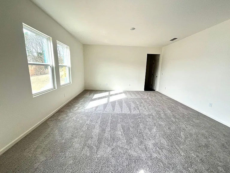 303 Hyde Park — Photo 14
