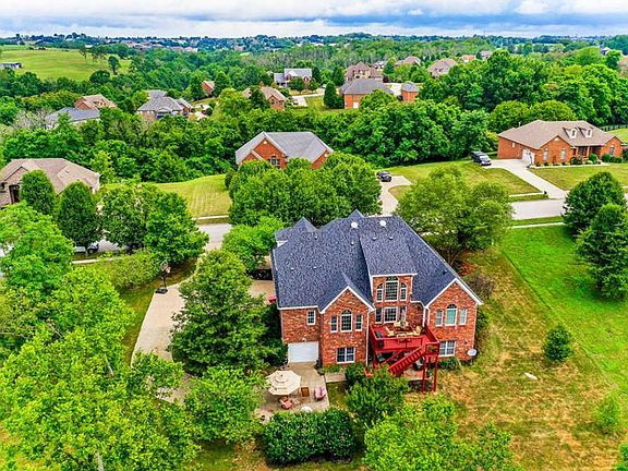 4th image of 629 Apricot Dr