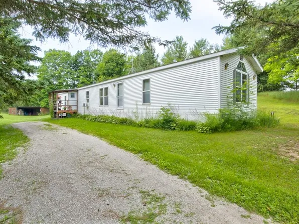 W5189 County Road 366, Daggett, MI 49821