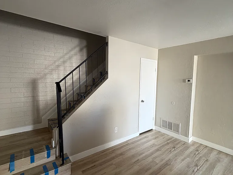 5203 N 42nd Pkwy — Photo 2