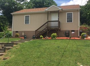 713 Amherst Rd, Staunton, VA 24401