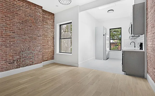 Rented by Compass | media 19