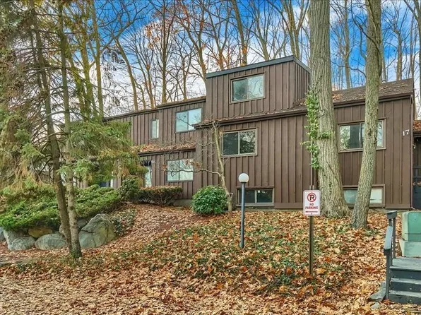 17 Terra Ct, Highland Mills, NY 10930