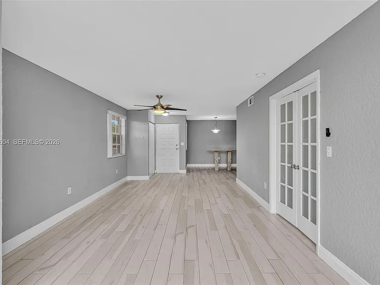 2851 N Oakland Forest Dr #111 — Photo 14