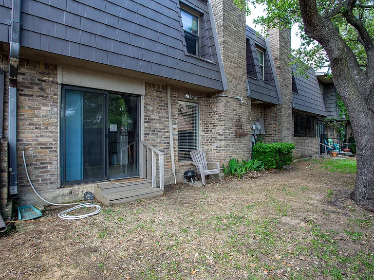 207 E Harwood Rd #38 — Photo 22