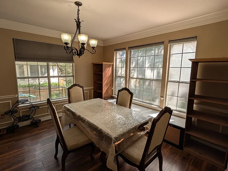 9910 Jasmine Creek Dr — Photo 4