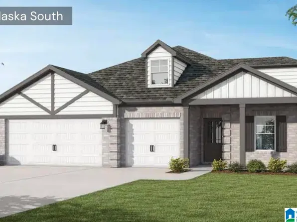 7004 Valley Bridge Rd, Hueytown, AL 35023