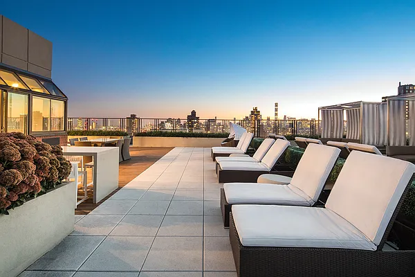 Rented by Douglas Elliman | media 21